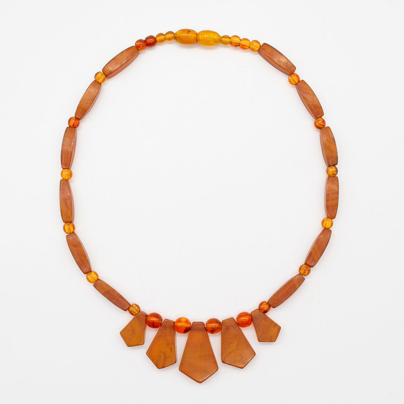 KAULAKORU, ART DECO, BAKELIITTI.