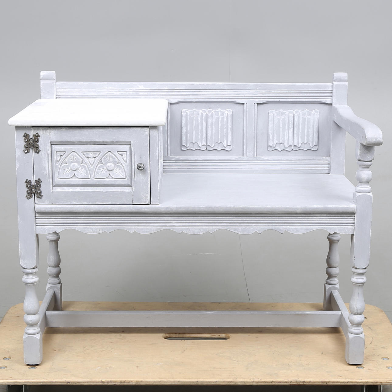 HALLBÄNK, 1900-tal.