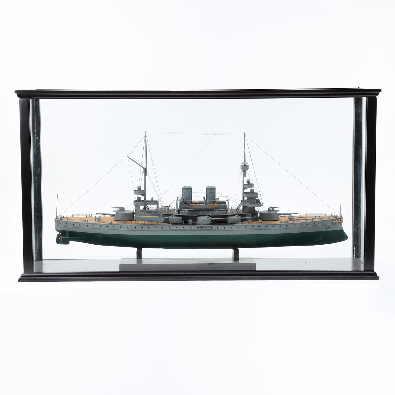 FARTYGSMODELL, pansarskeppet Äran, målat trä, samtida.