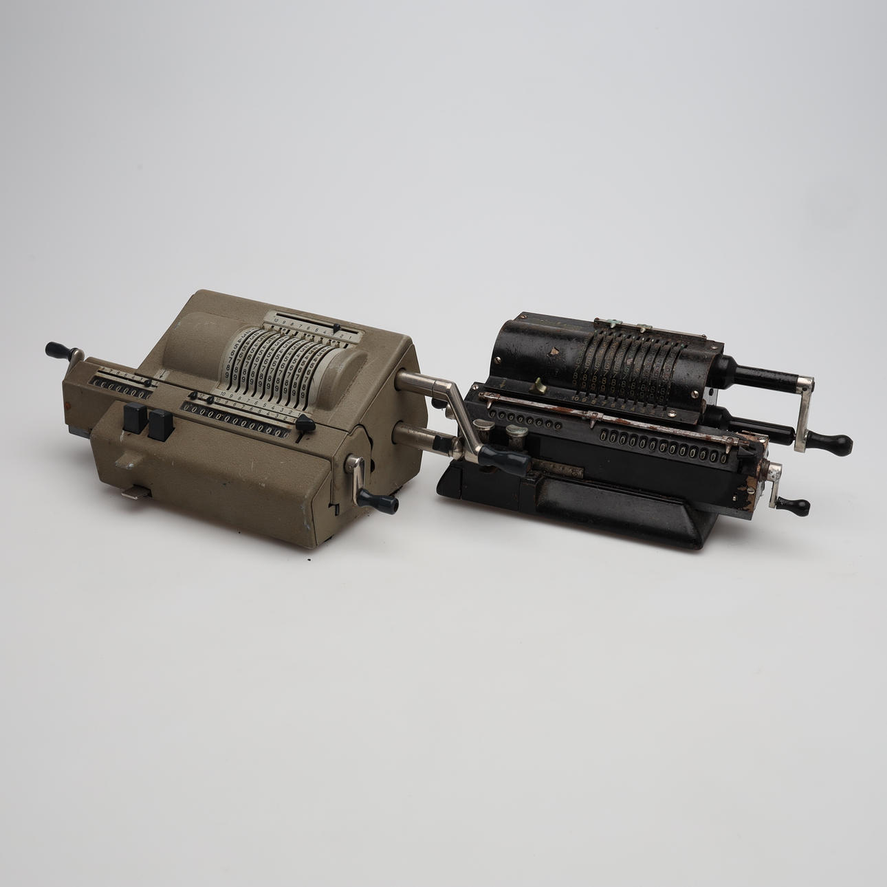 COUNTERS Original-Odhner 2 pieces.