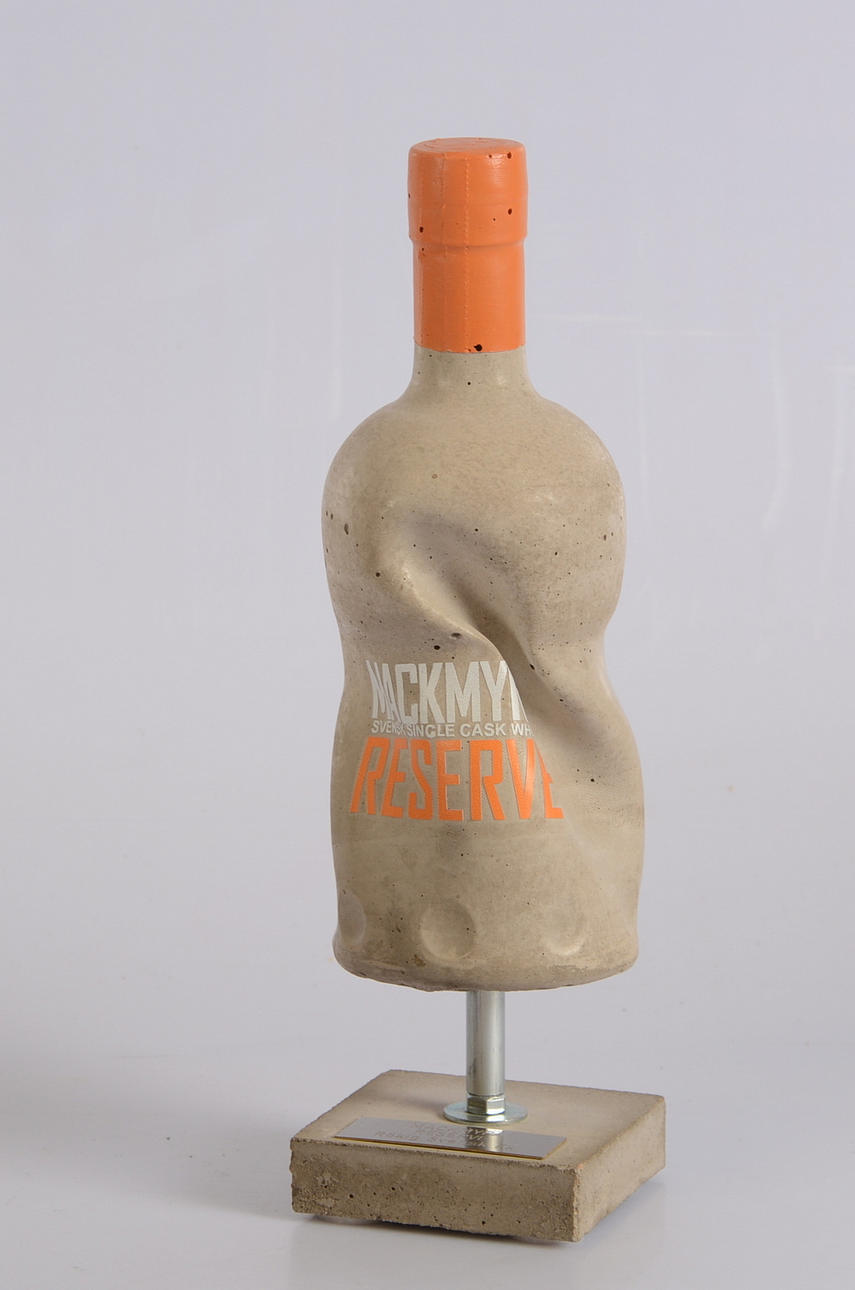 KRISTER MARKUNGER. BETONGSKULPTUR, Mackmyra reserve.