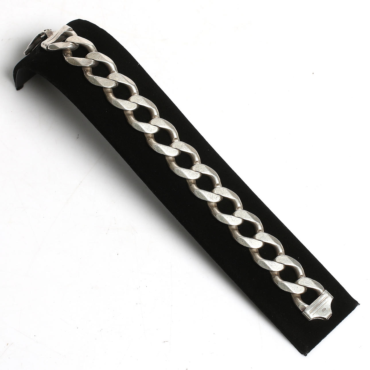 ARMBAND, 925 silver, pansarlänk. Vikt 80 gram.