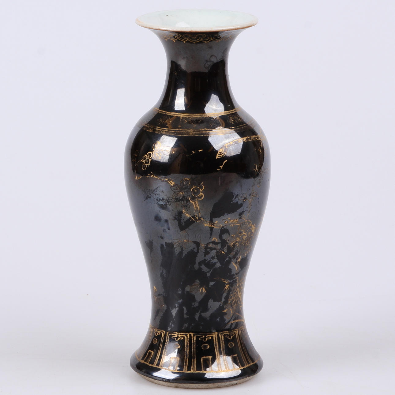 VAS, "spegelsvart", Kina 1700-tal.