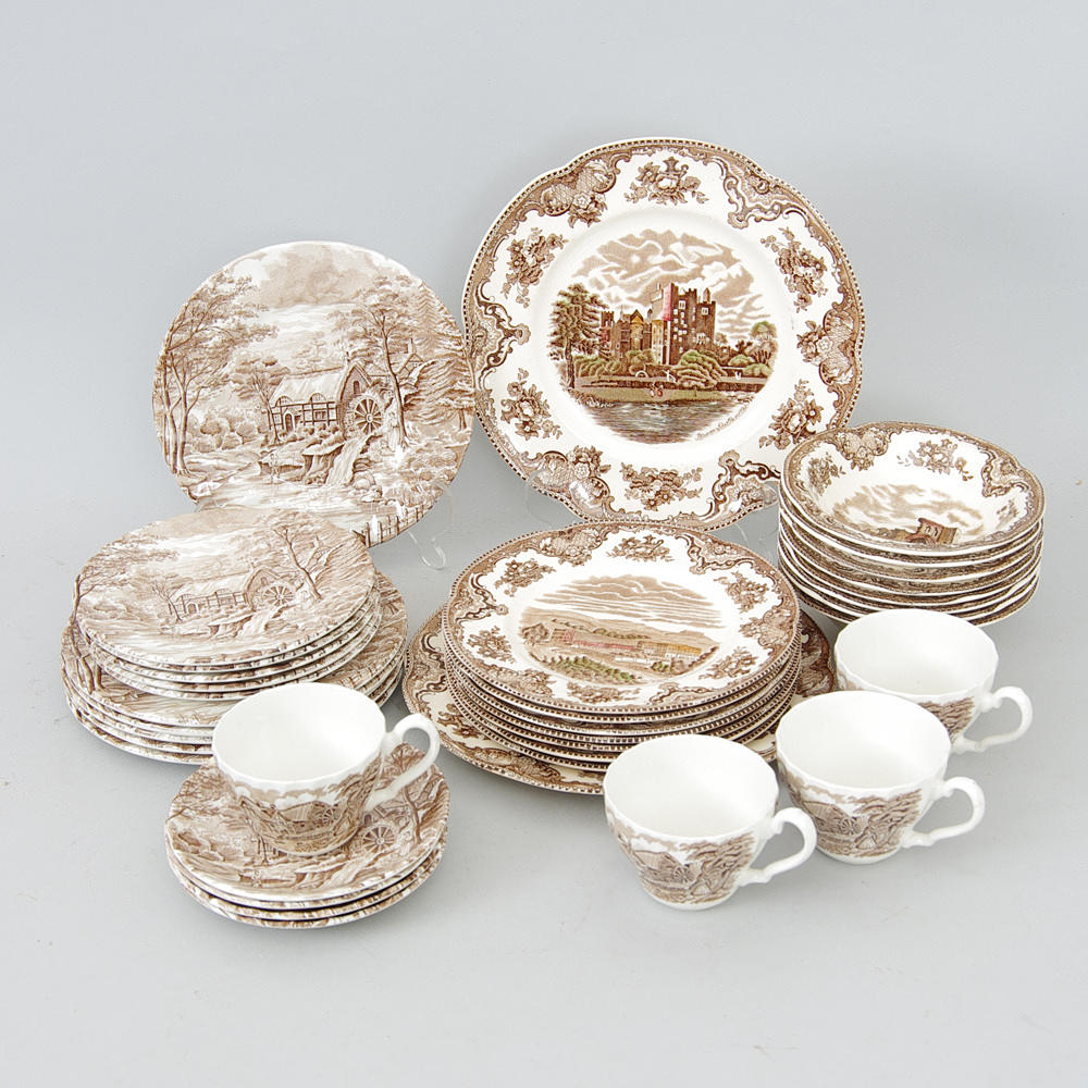 SERVISDELAR; porslin, Jonson Bros samt The Mill.
