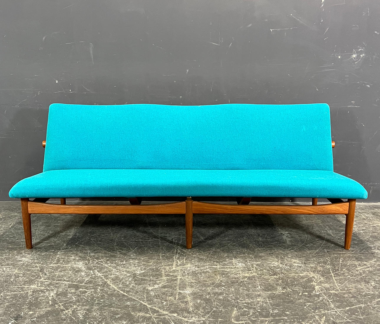 FINN JUHL. SOFA JAPAN SERIEN.