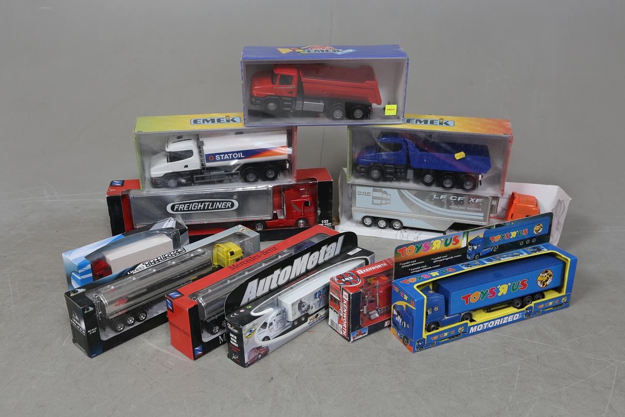 LEKSAKER/FORDONSMODELLER.