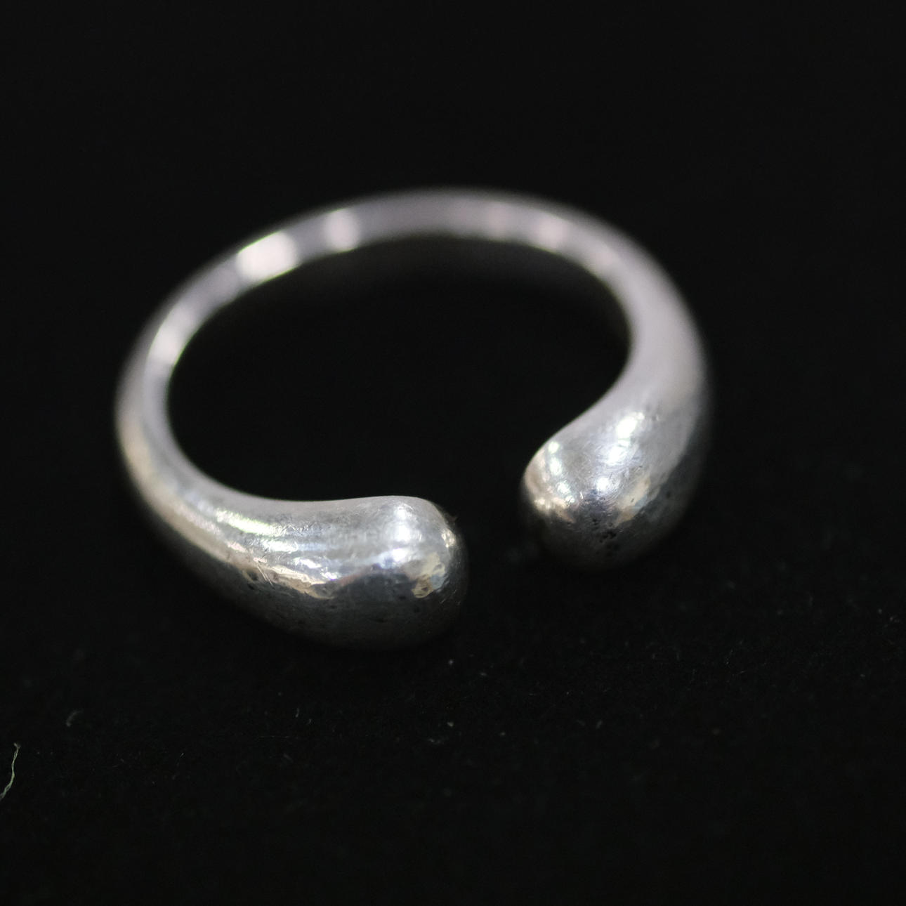 AGNETE DINESEN. RING, SILVER, NUMBER 410, FOR GEORG JENSEN.