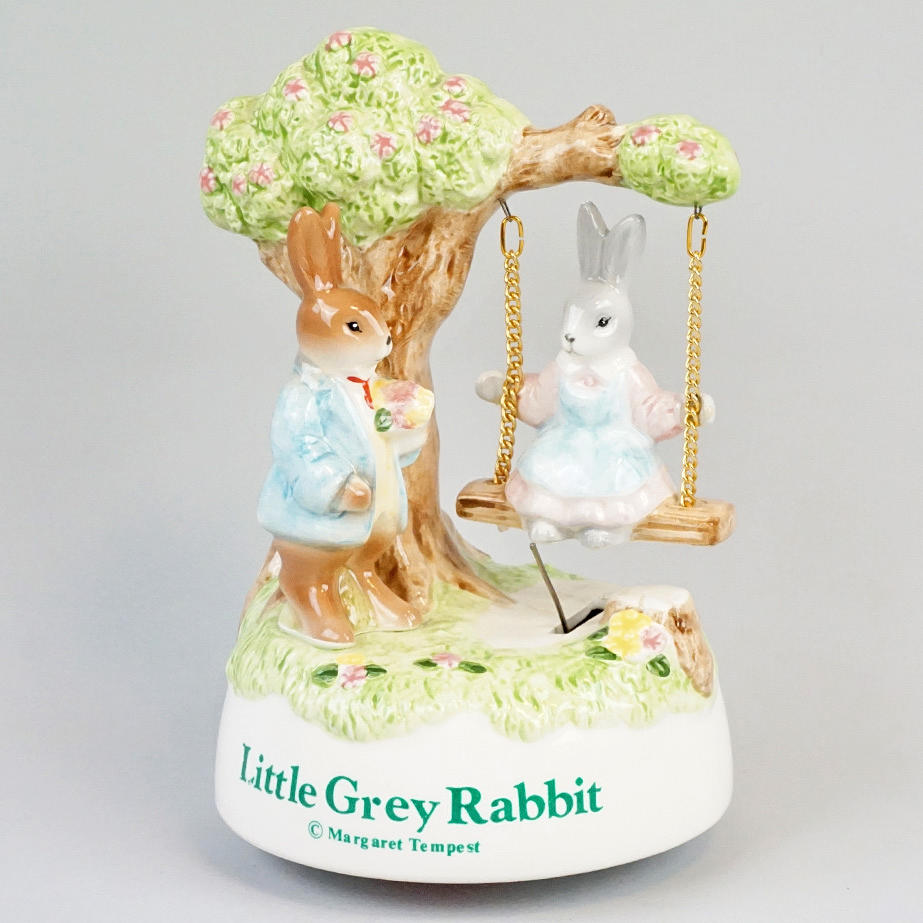 RARE Boîte à Musique Vintage Little Grey Rabbit – Fuzzypeg Hedgehog Trousselier – Bois Taiwan