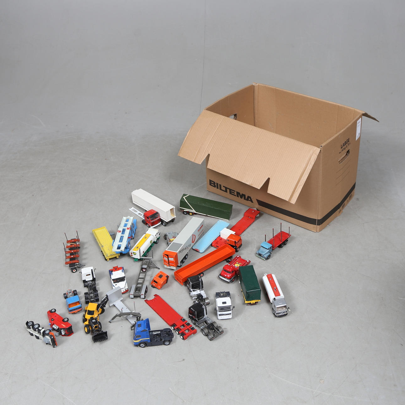 LEKSAKER/FORDONSMODELLER. Leksaker - Leksaker - Auctionet
