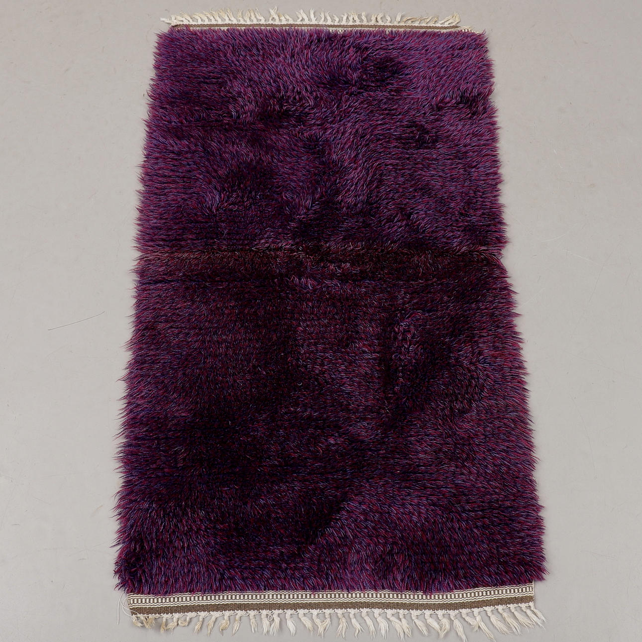 RYAMATTA, lila, 129 x 72 cm.