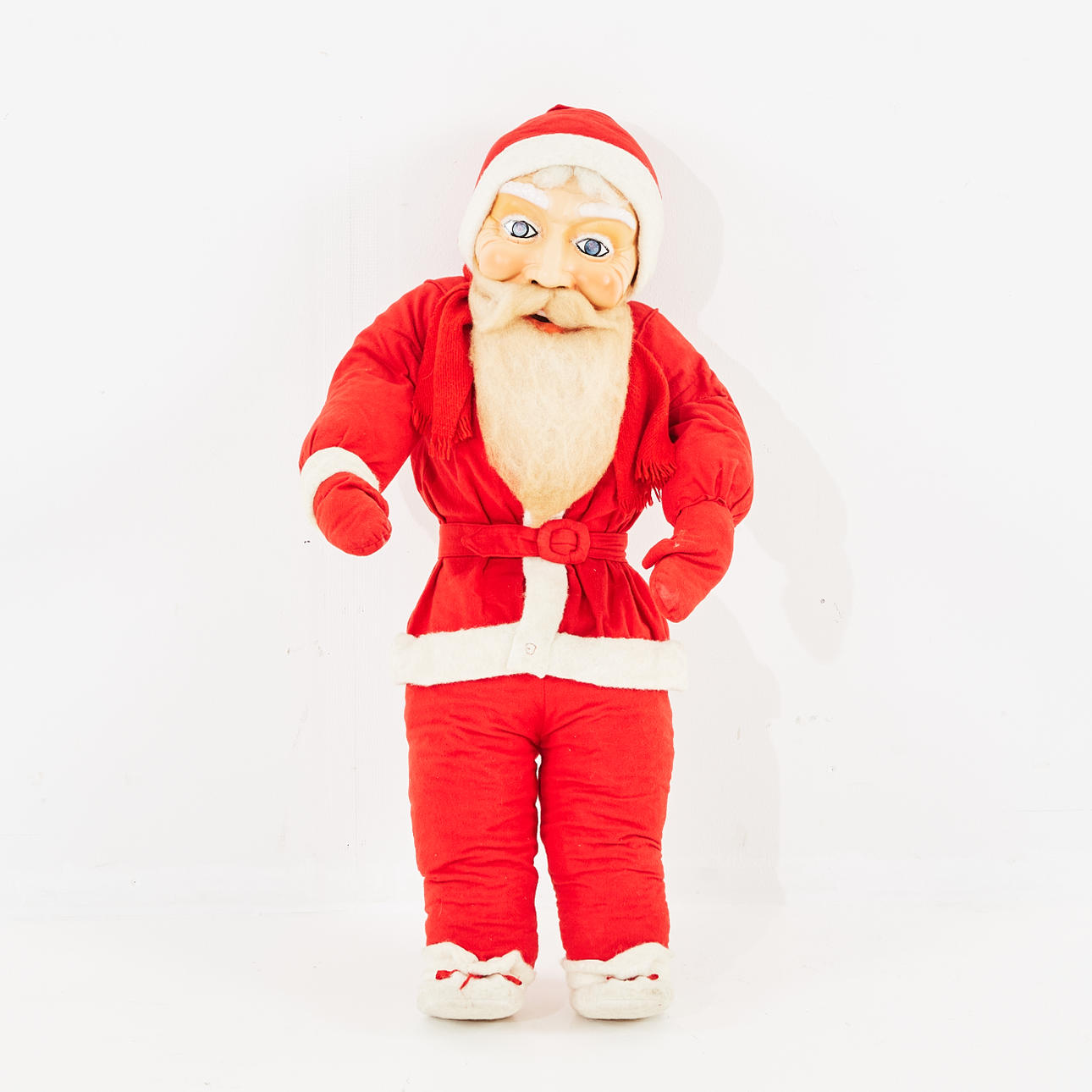 TOMTE, 1950-talet, skyltdekor, textil med kläder av bomull.