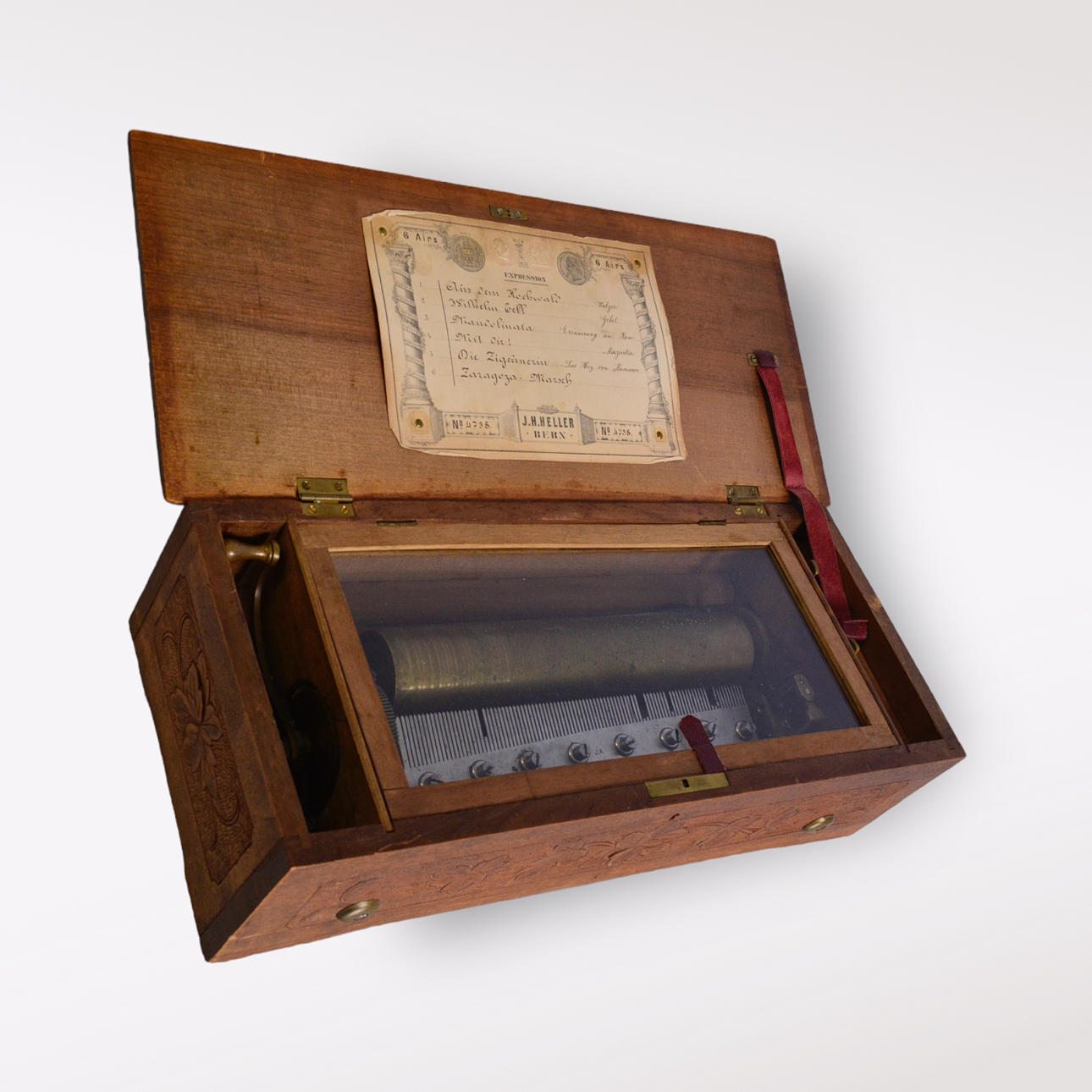 Eine Holzkiste, 19. Jahrhundert.