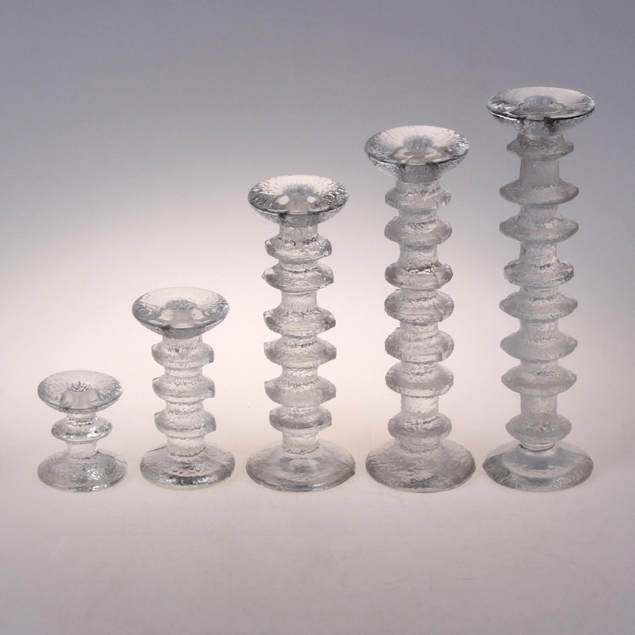 LJUSSTAKAR, 5 st. Glas, "Festivo", Timo Sarpaneva, Iittala.