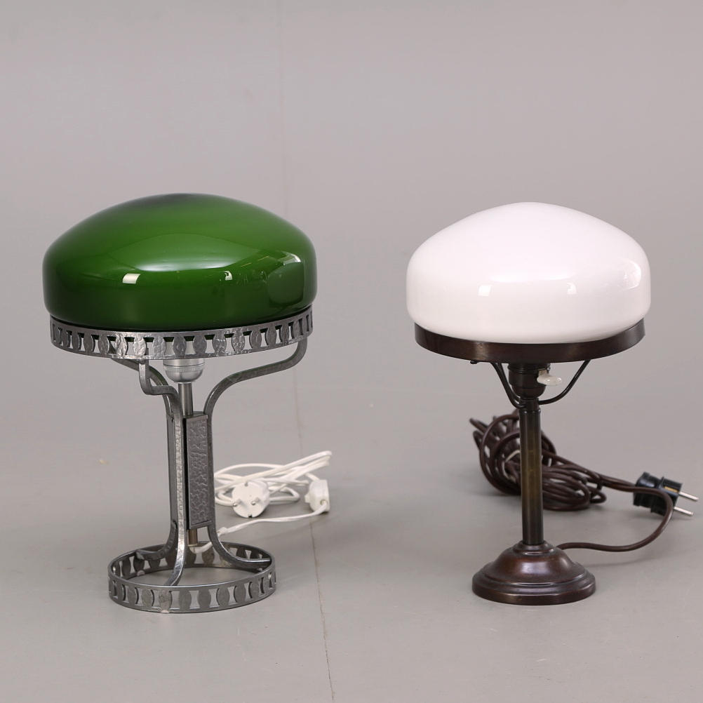 BORDSLAMPA 2 st, jugendstil, metall/glas, 1900-talets andra hälft.