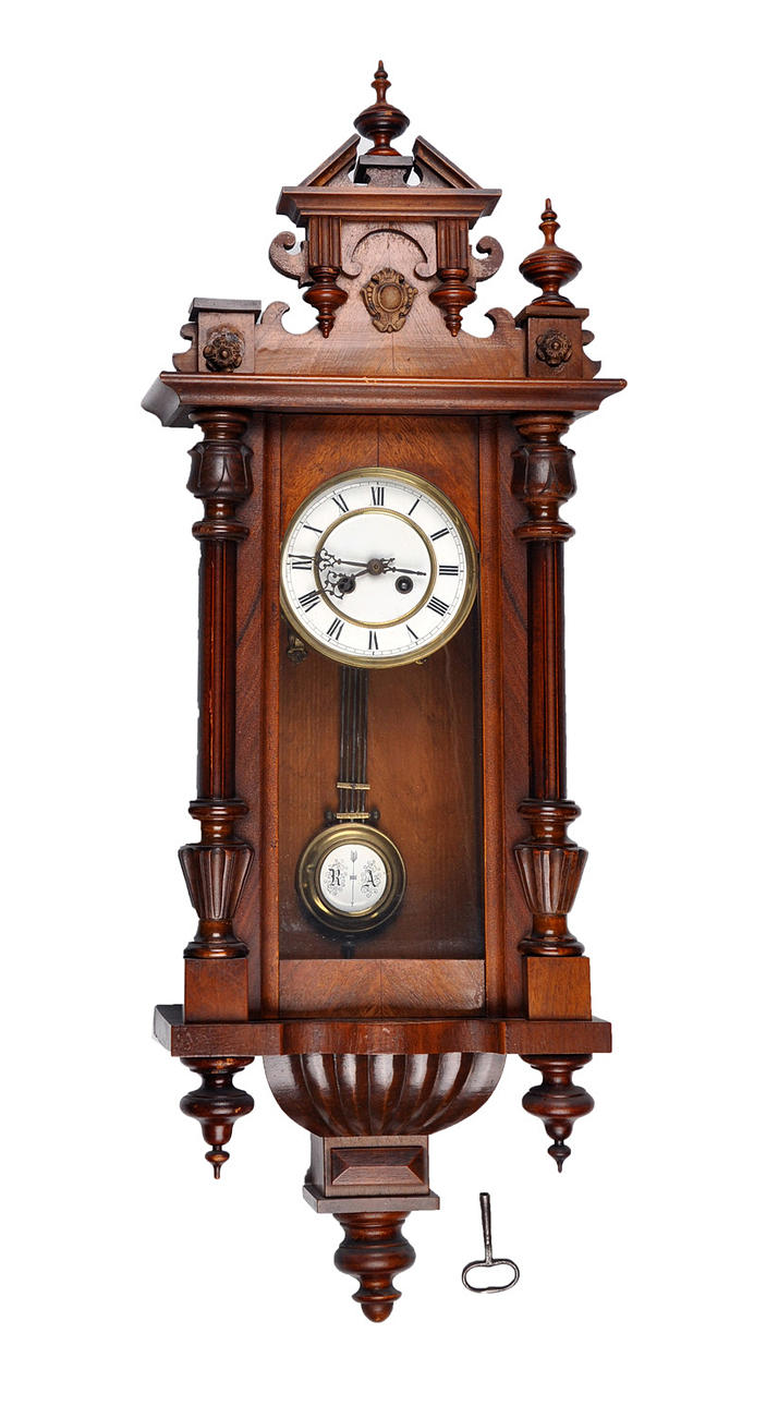 REGULATOR. Valnöt fall, emalj urtavla, pendel dekorerad.