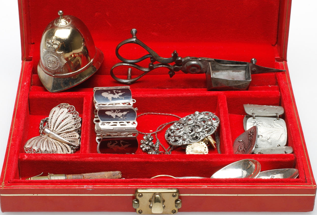 DIVERSE, bland annat silver.