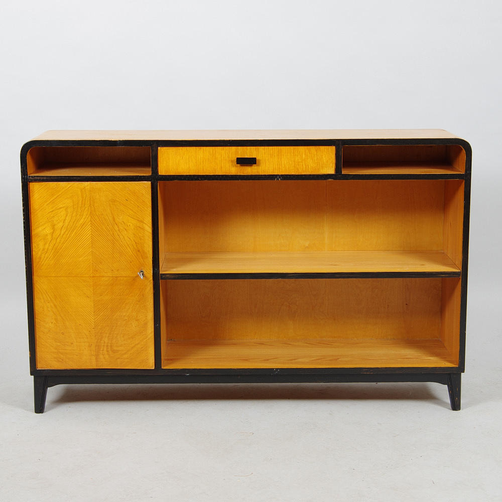 BOKHYLLA med skåp och låda, alm med svärtade detaljer.