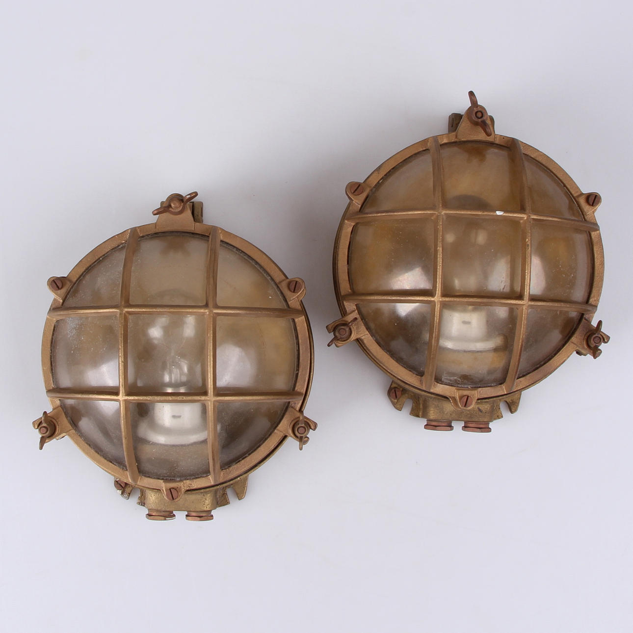 SKEPPSLAMPOR, ett par, mässing, 1900-talets första hälft.