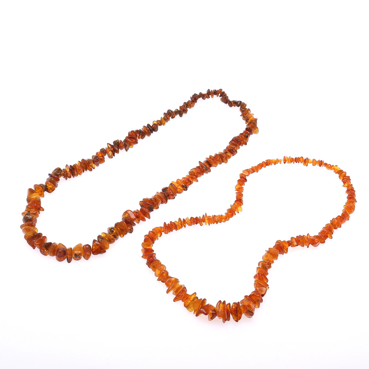 BÄRNSTENSHALSBAND, 2 st, längd ca 65 / 74 cm.