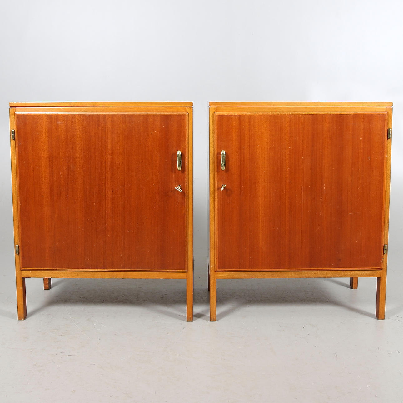 DAVID ROSÉN. Skåp, 2 st, polerad teak, Nordiska Kompaniet (NK). 1955.