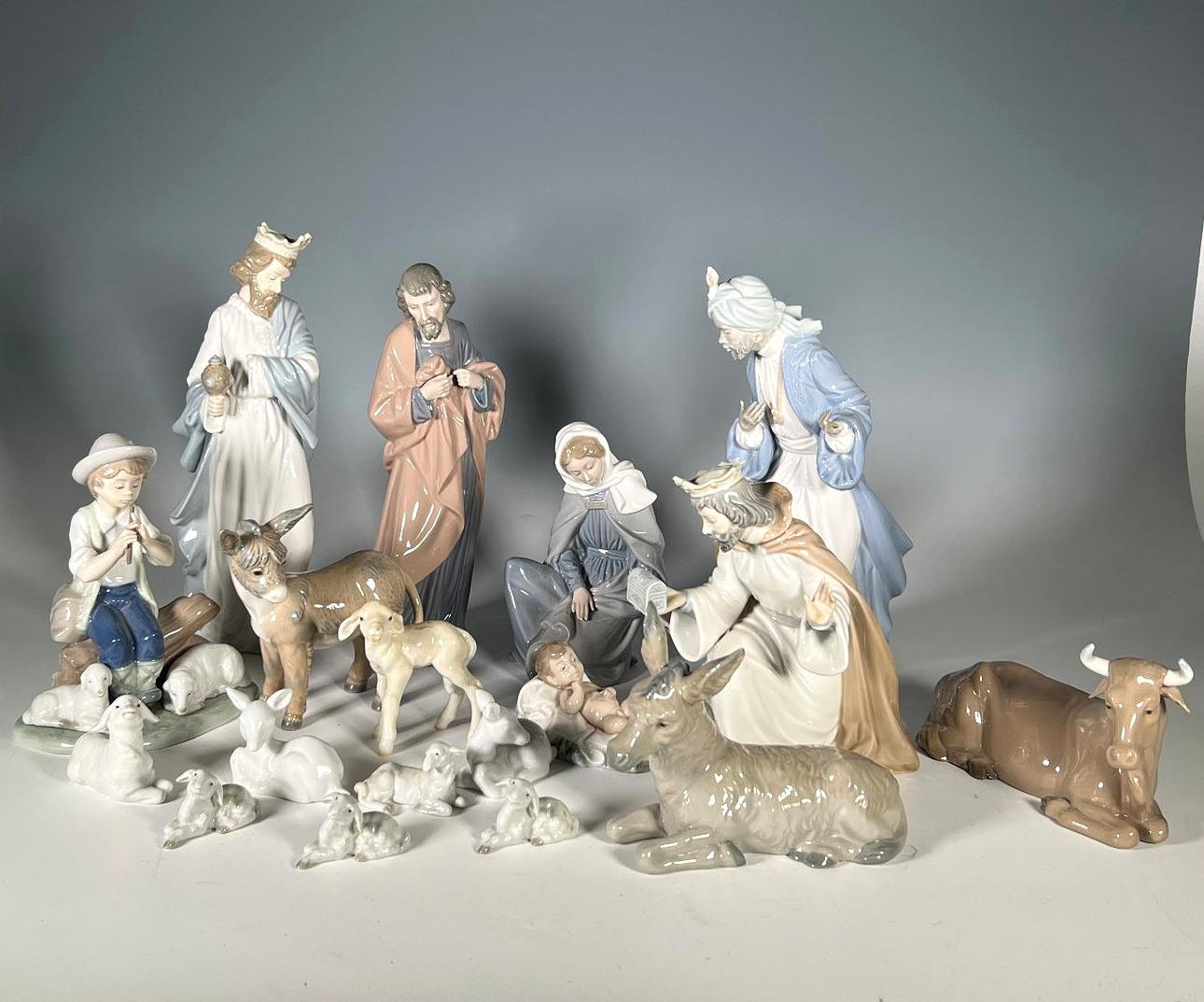 crib figures, porcelain, Lladro, Spain (18).