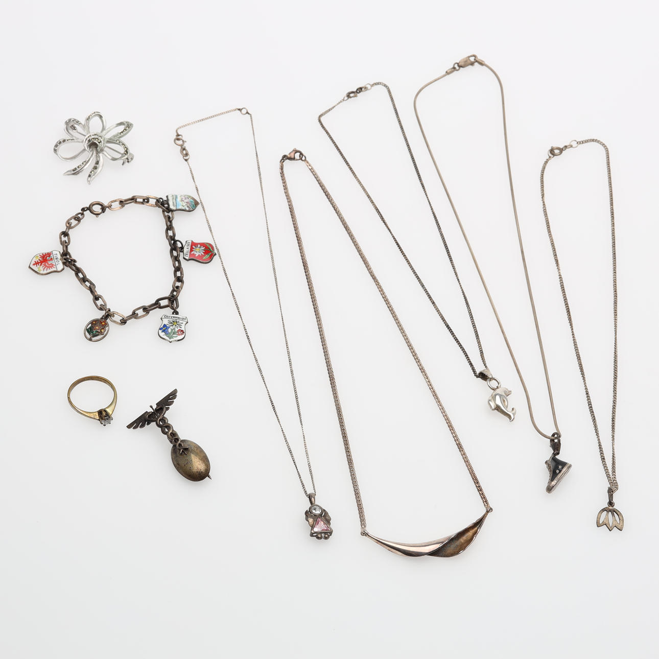 JEWELRY, 9 pieces, silver.