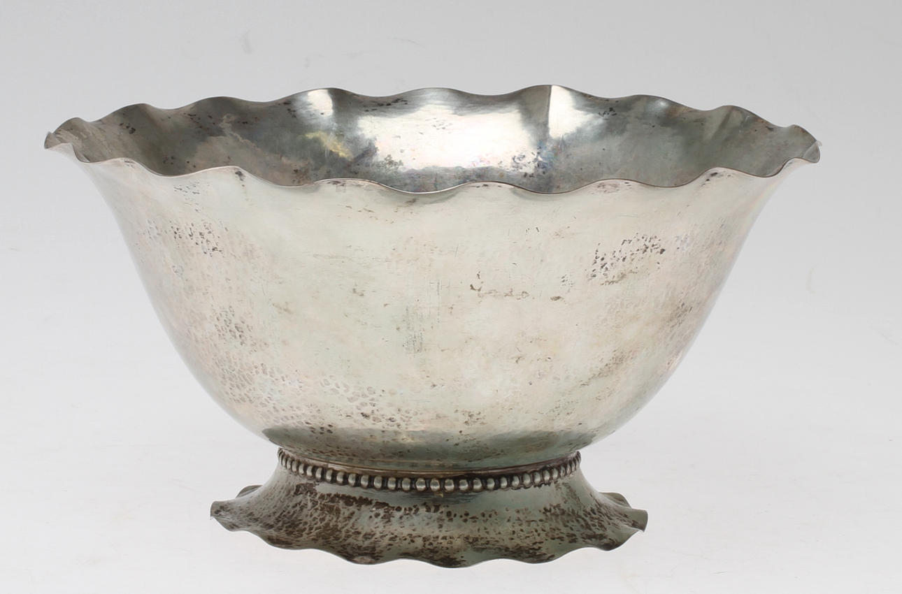 SKÅL, silver, C G Hallberg Stockholm 1926. Vikt 328 gram.