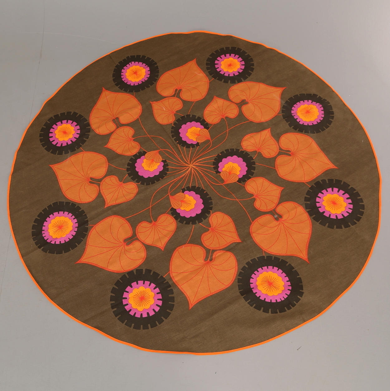 PARTI DUKAR 42 st, broderade, tryckta, vävda.