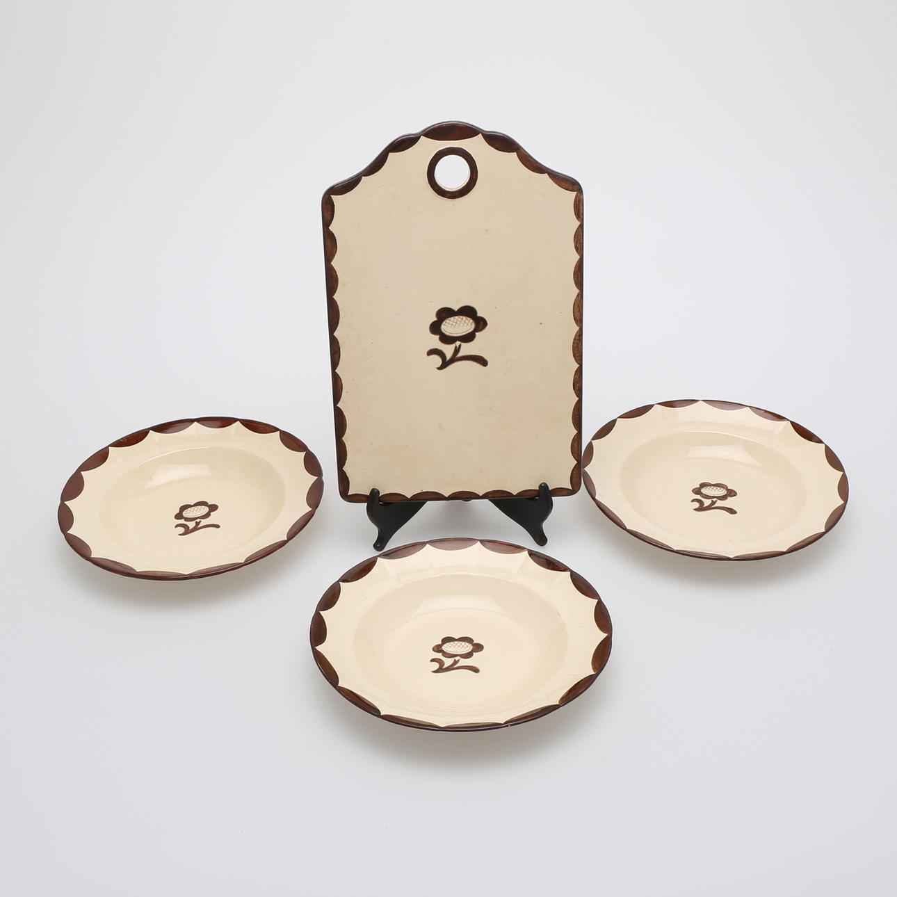 DJUPA TALLRIKAR, 3 st samt BRICKA, "Pyro", Wilhelm Kåge Gustavsberg.