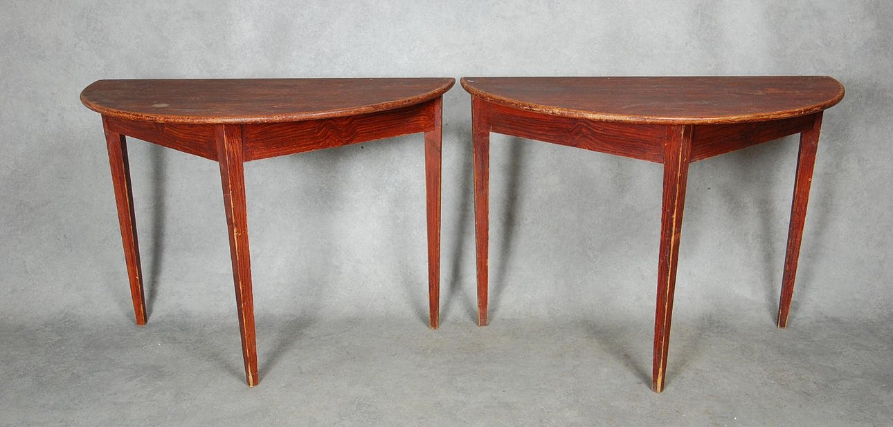 HALVÅNEBORD, 1 par, originalmålade, sengustavianska, 1800-tal.