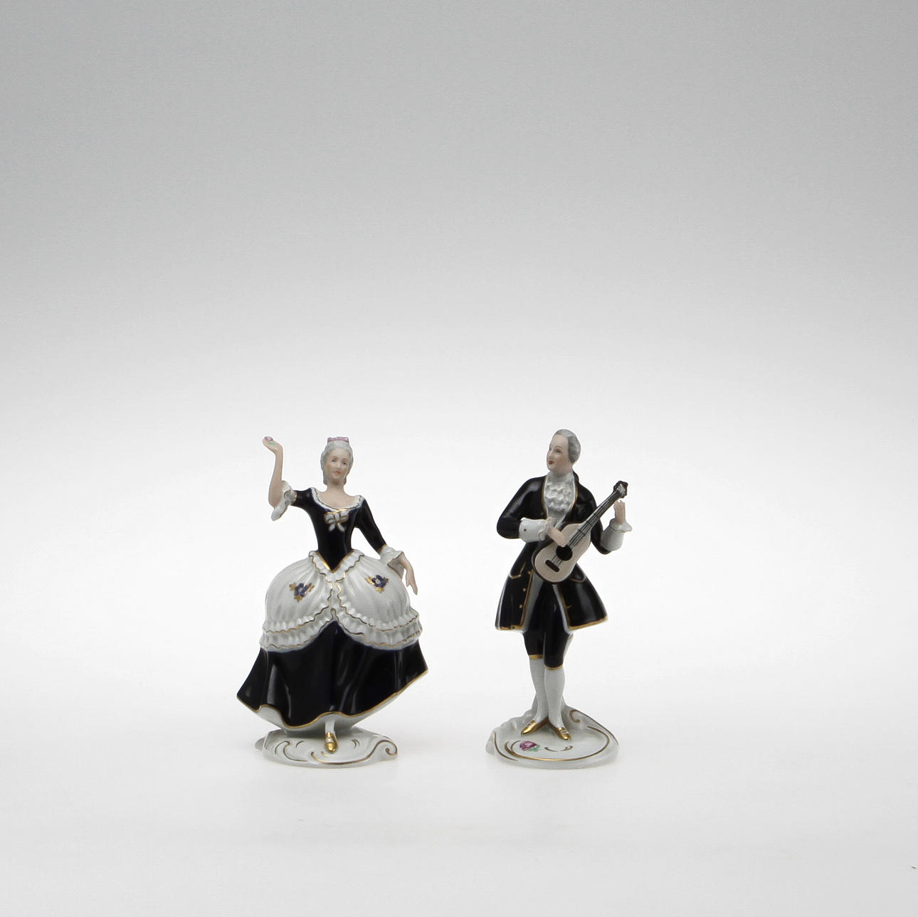 FIGURIN, 2 st, porslin, Royal Dux.