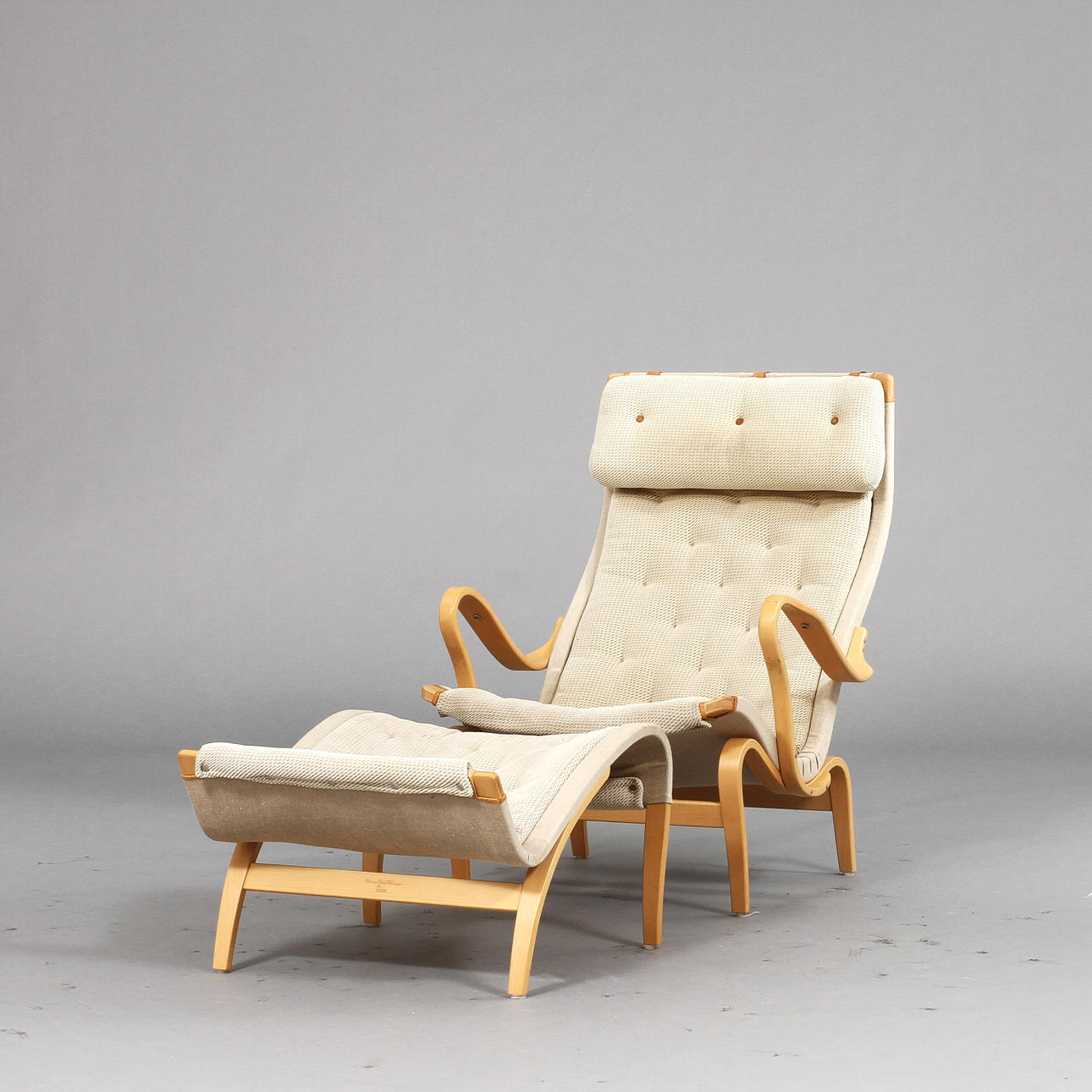 FÅTÖLJ med FOTPALL, "Pernilla", Bruno Mathsson för Dux.