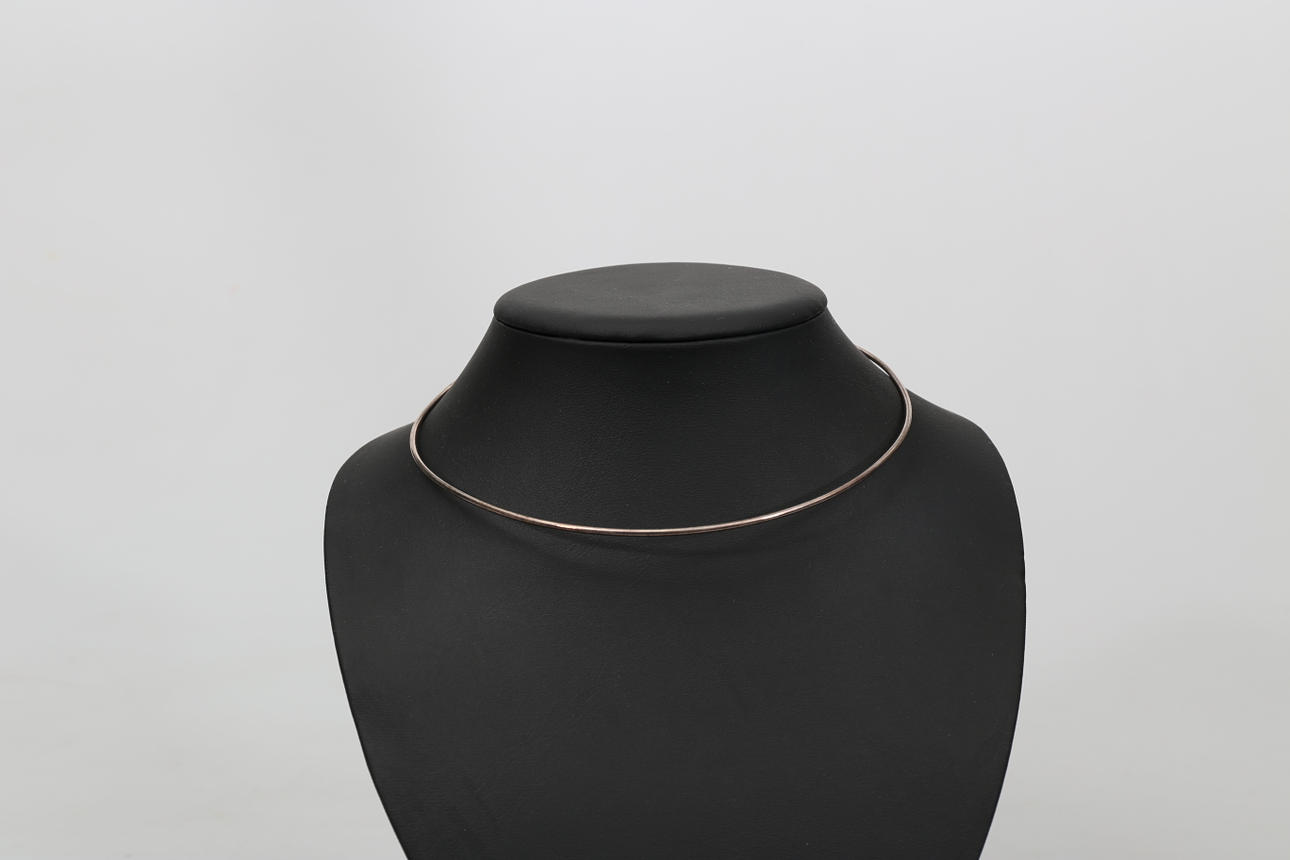 HALSRINGAR, silver, 3 stycken, 1900-talets andra hälft, 40,2 gram.