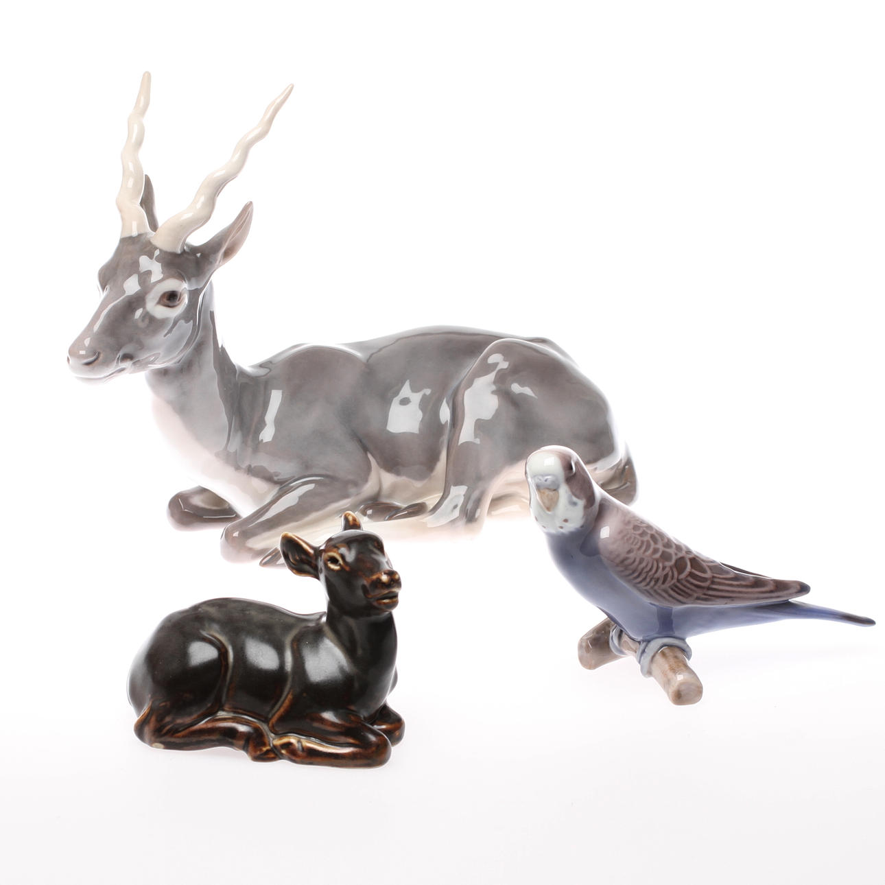 FIGURINER; 3 st, porslin och stengods, Bing & Gröndahl och Royal Copenhagen, 1900-tal.