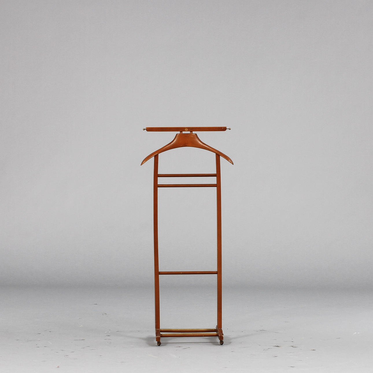 HERRBETJÄNT, Brevettato, Italien.