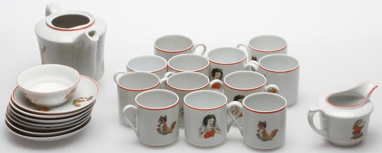 DOCKSERVIS, 15 delar, porslin, möjligen Arabia, Finland.