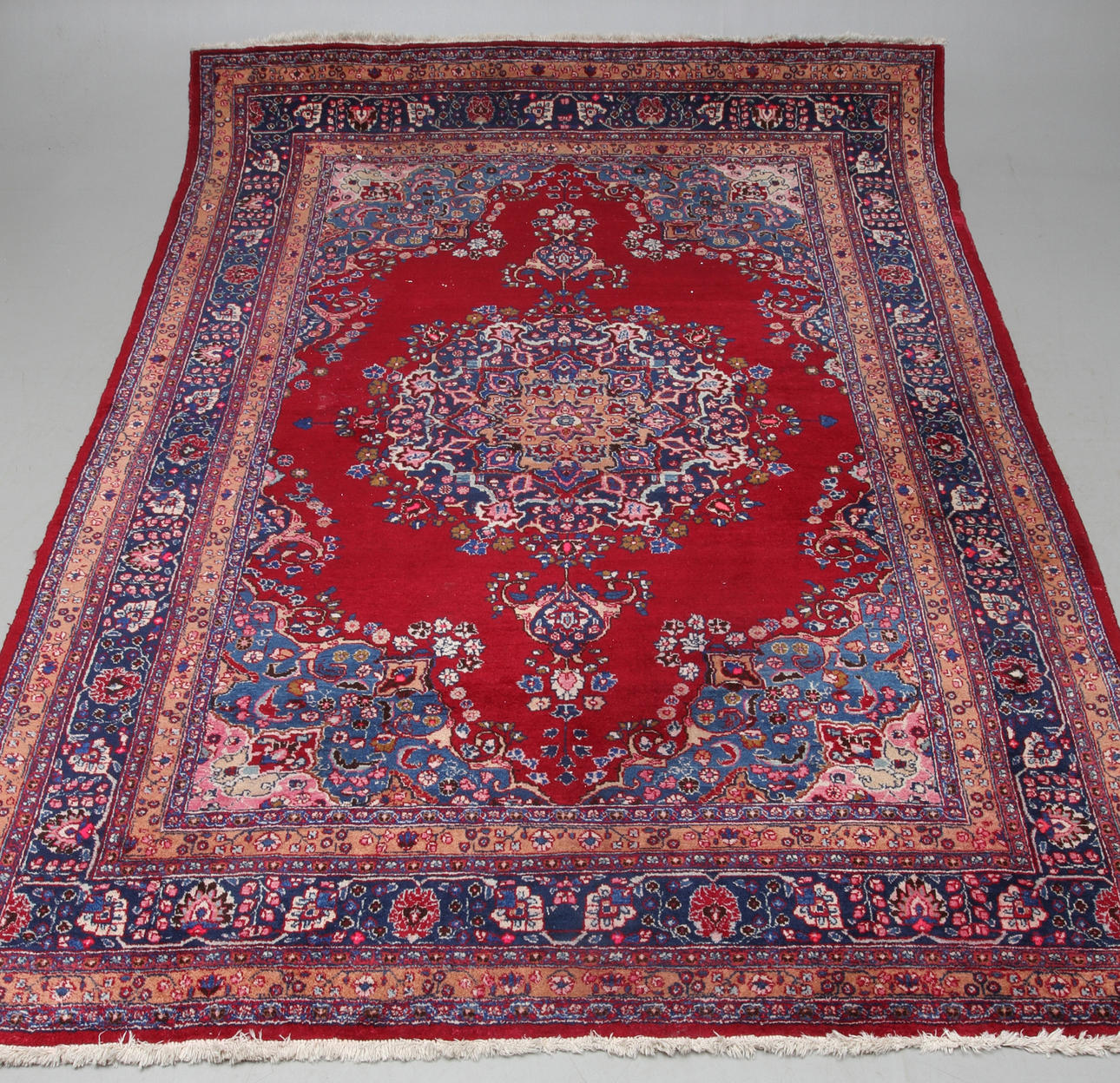 MATTA, orientalisk, ca 285 x 199 cm.
