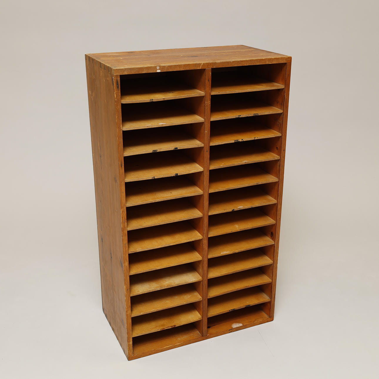 Aktenschrank/Taubenschlag, Kiefer, vermutlich dänisch.