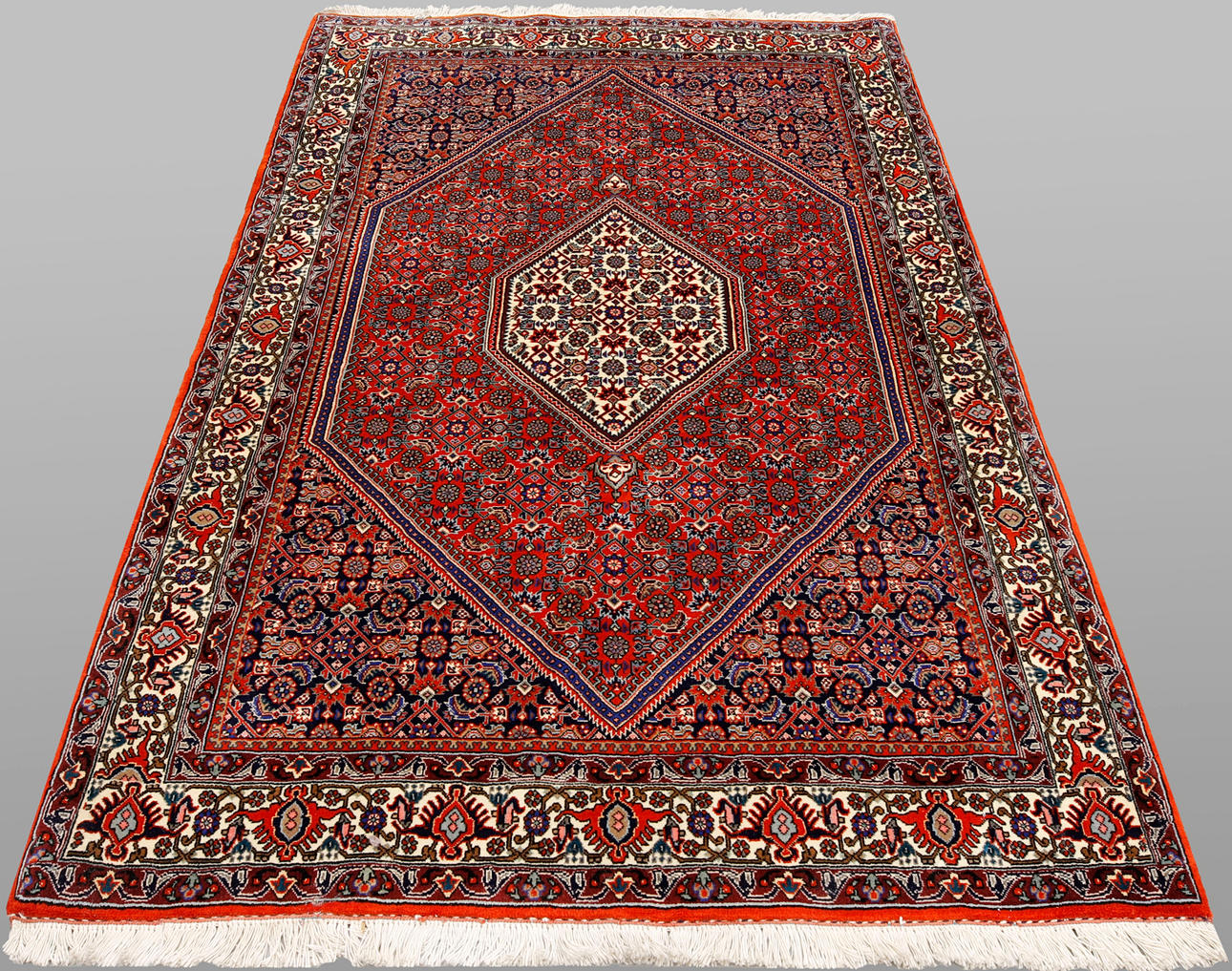 ORIENTTEPPICH. Vögel, 172 x 114 cm.