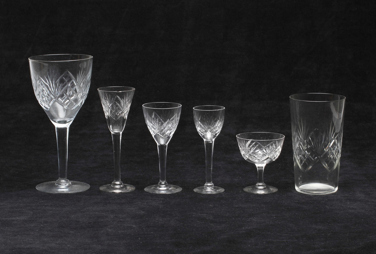 GLASSERVIS, 28 delar, "Helga", 1900-tal.