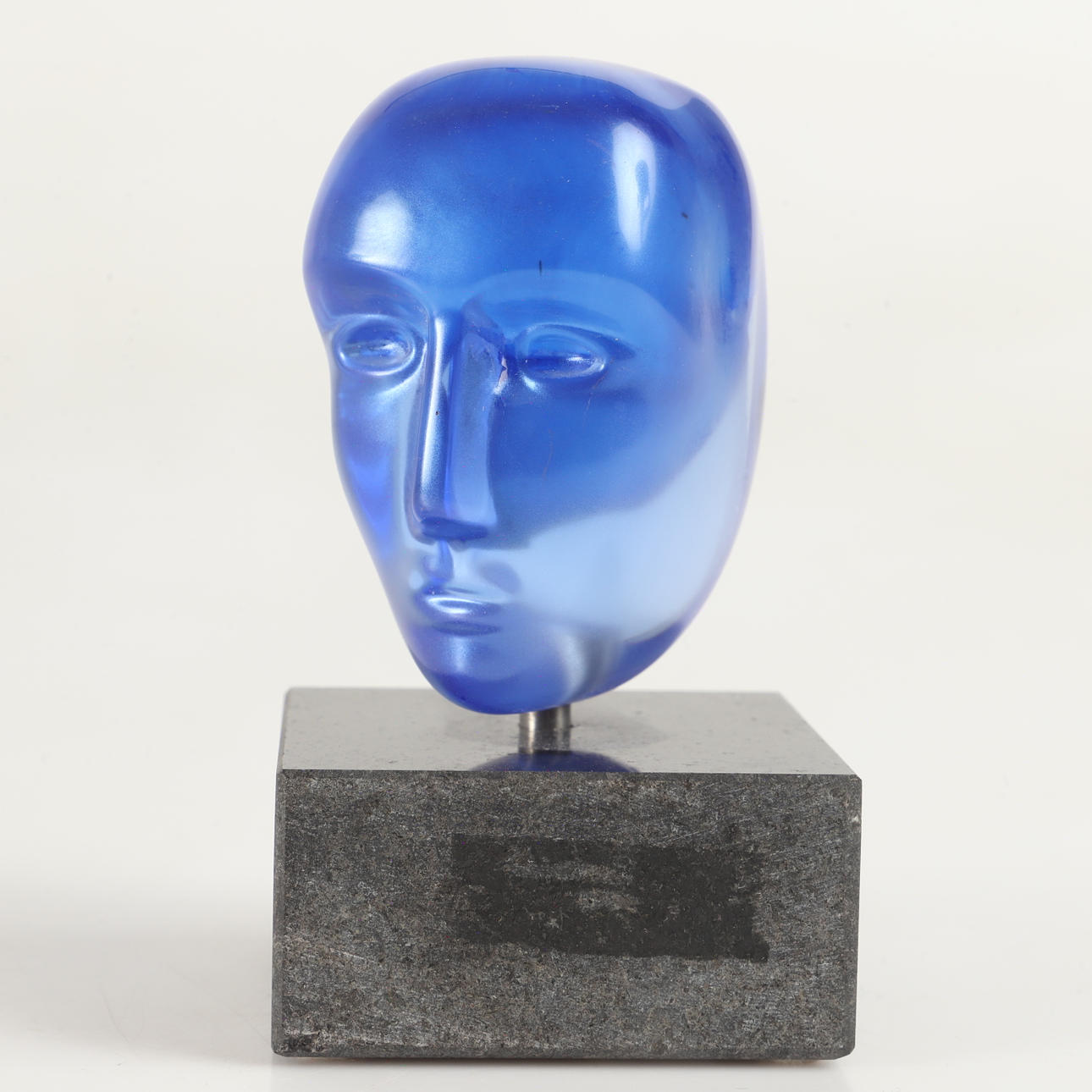BERTIL VALLIEN. A sculpture, “Brains”, Kosta Boda, limited edition