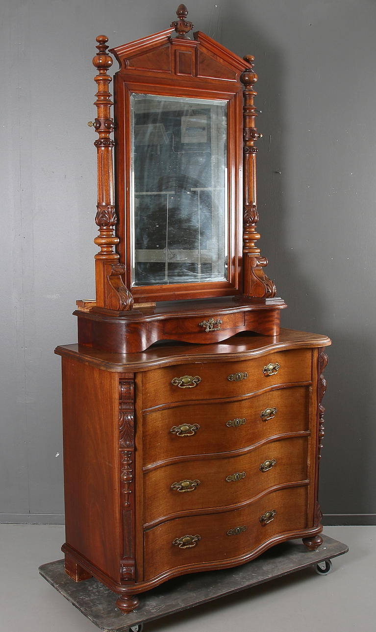 SPEGELBYRÅ, 1800-tal.