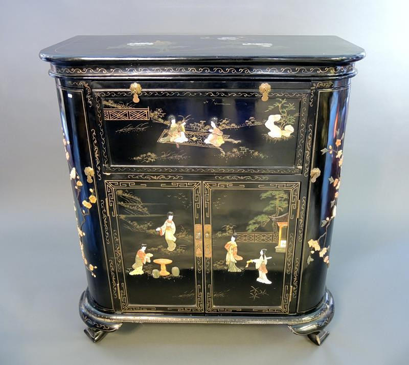 BARSKÅP, Haka. barskåp, Kina, omkring 1900.