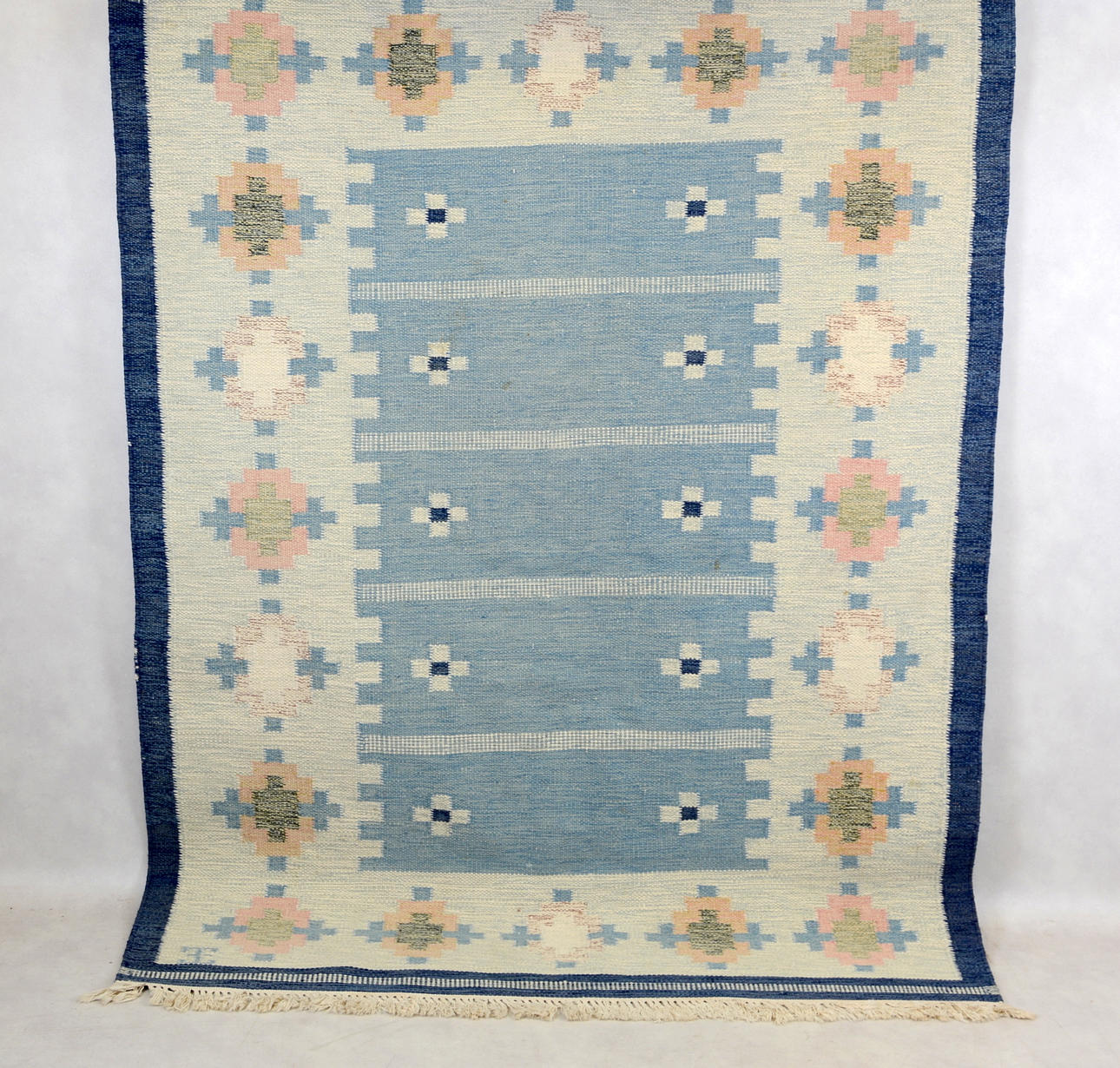 RÖLLAKANMATTA, monogramsignerad EE.