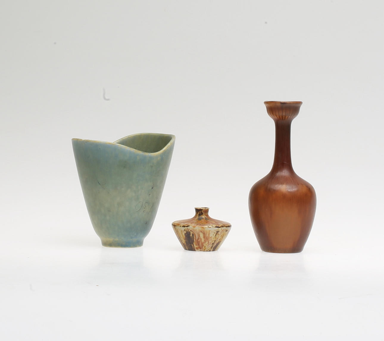 VASER, 3 st, keramik, Rörstrand, Gunnar Nylund, Carl Harry Stålhane, Bertil Lundgren, signerade.