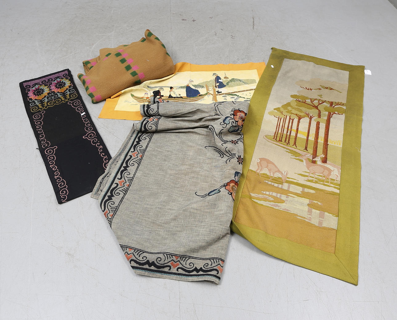 TEXTILIER, Sverige, omkring 1900-talets mitt.