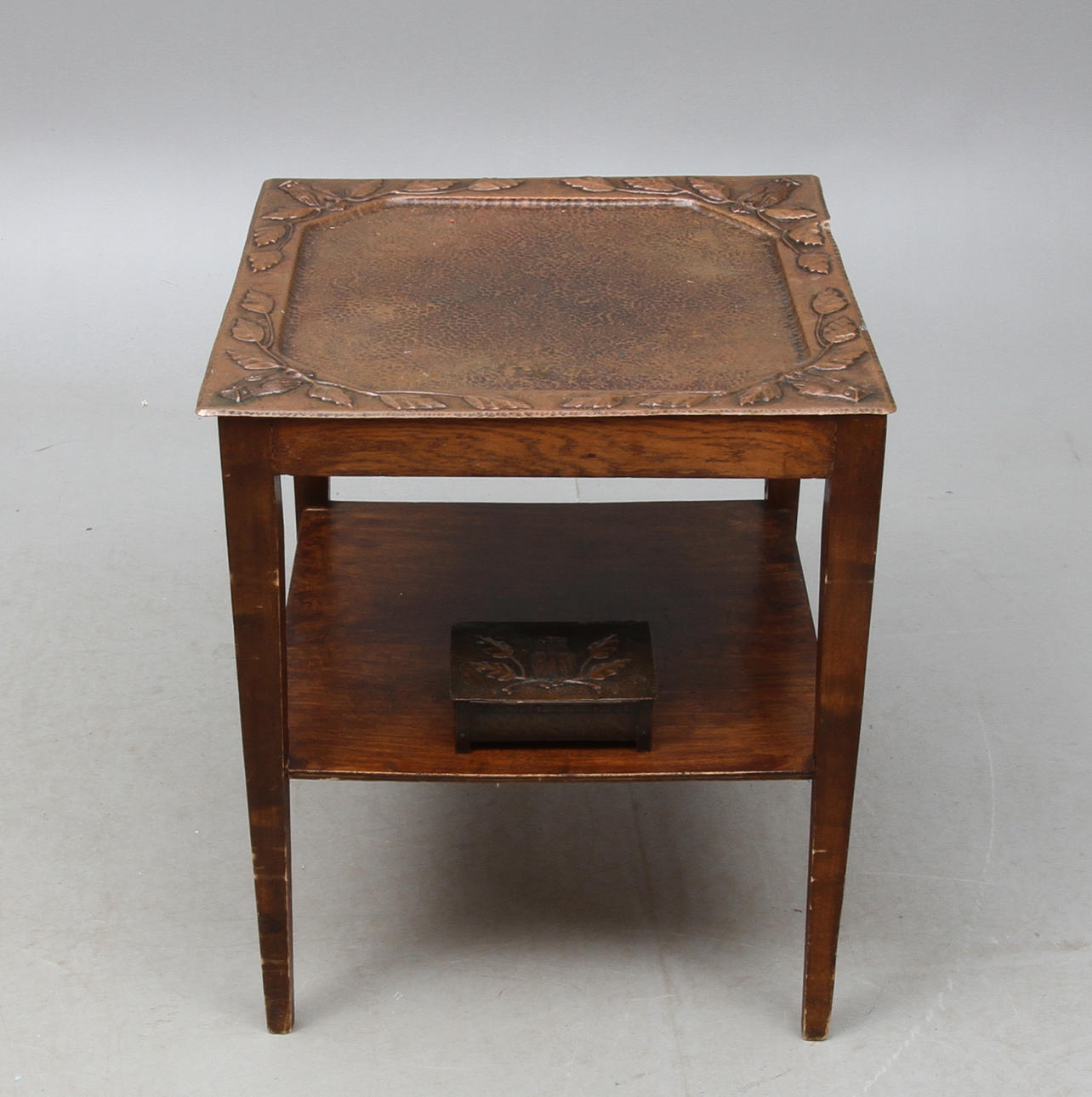 RÖKBORD, jugend, 1900-talets första hälft.