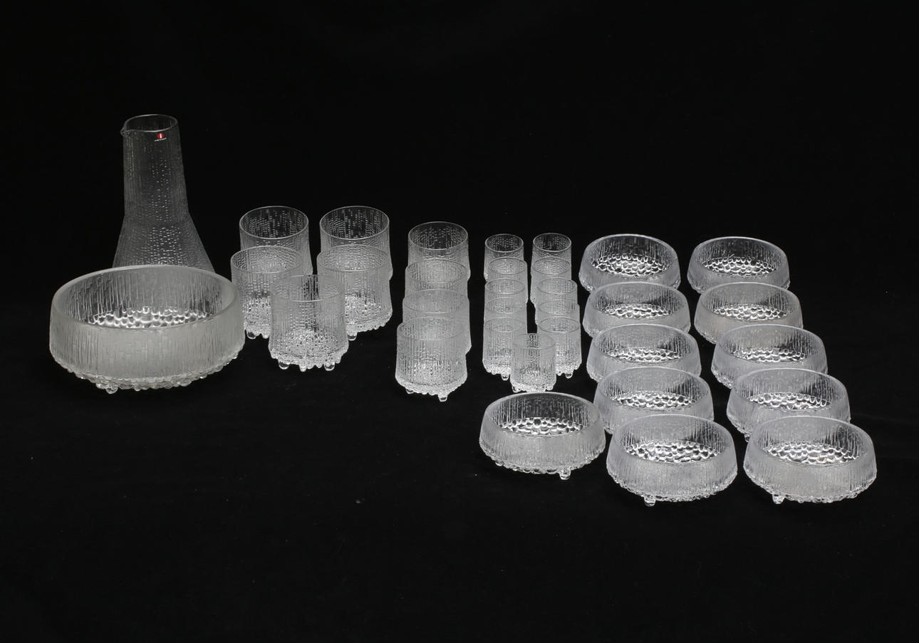 GLASSERVIS, 33 delar, "Ultima Thule", Tapio Wirkkala, Iittala.