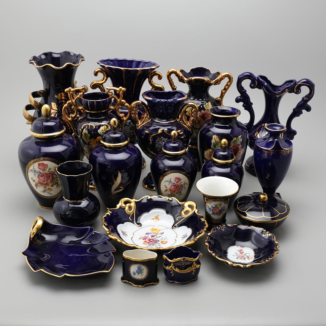 PARTI KERAMIK, 20 delar, kobolt, 1900-tal.