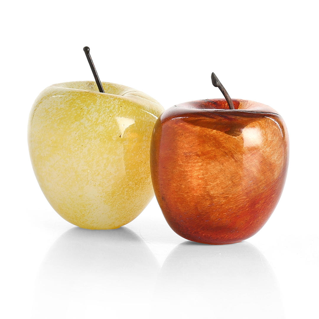 GUNILLA KIHLGREN. Äpplen, 2 stycken, 2000-tal, glas.